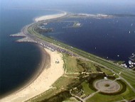 click for the giant Delta Project, a masterpiece of engeniering to protect a great deal of Dutch citizens against waterfloods.